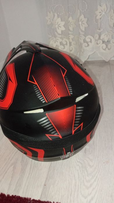 Каска новый почти