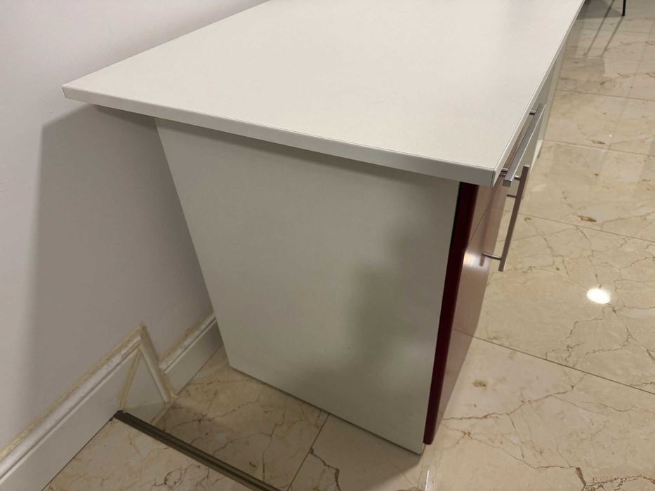 Birou cu sertar 1.60 m x 60 m