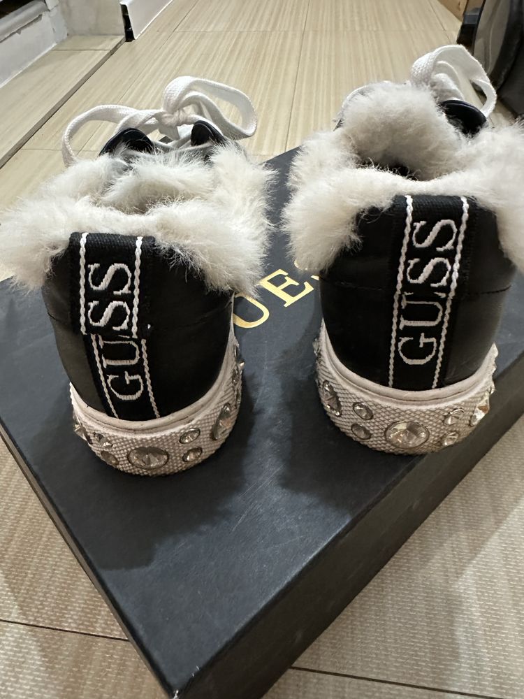 Обувки Guess дамски 39-40 номер