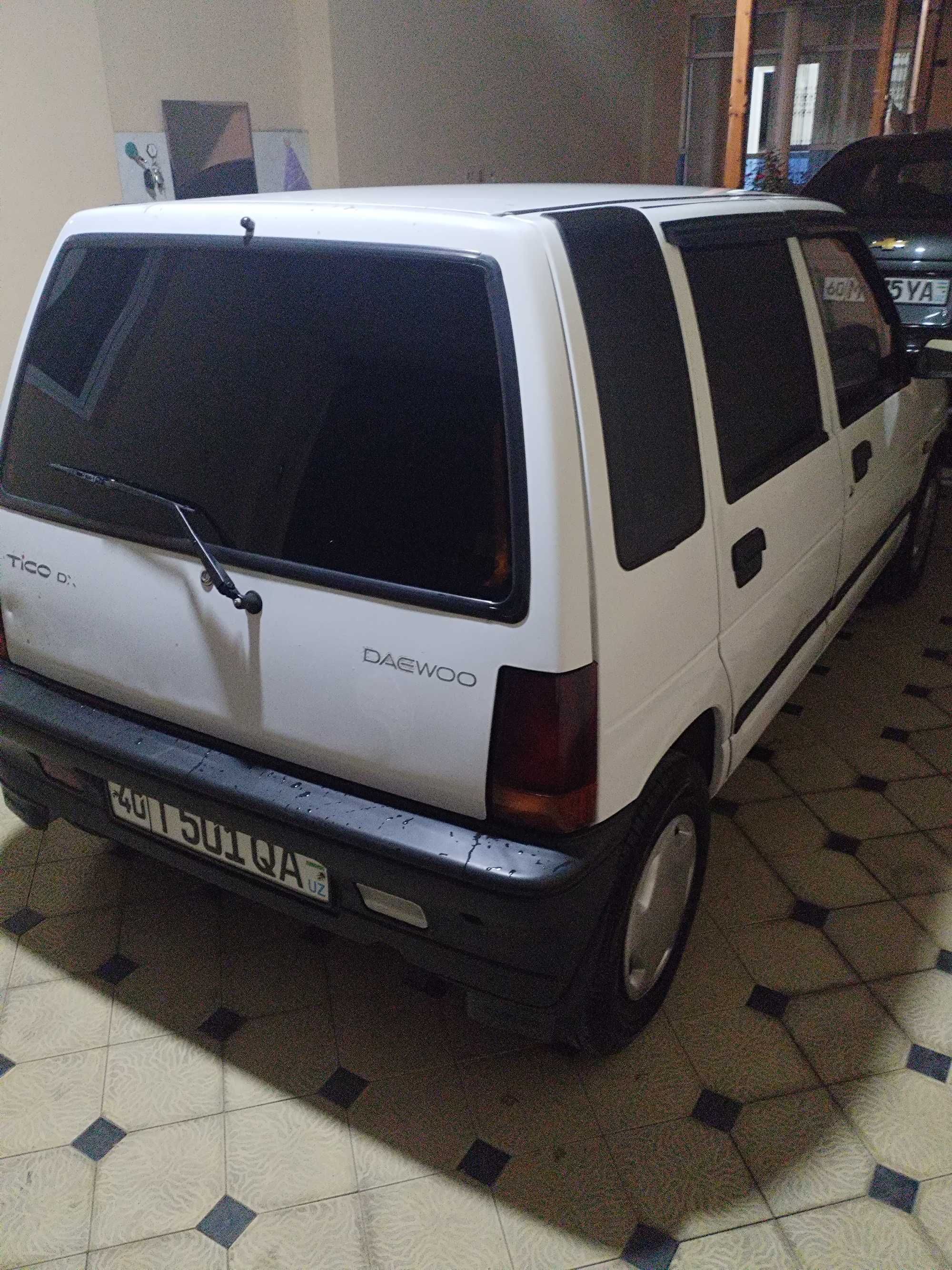Tico.          Daewoo