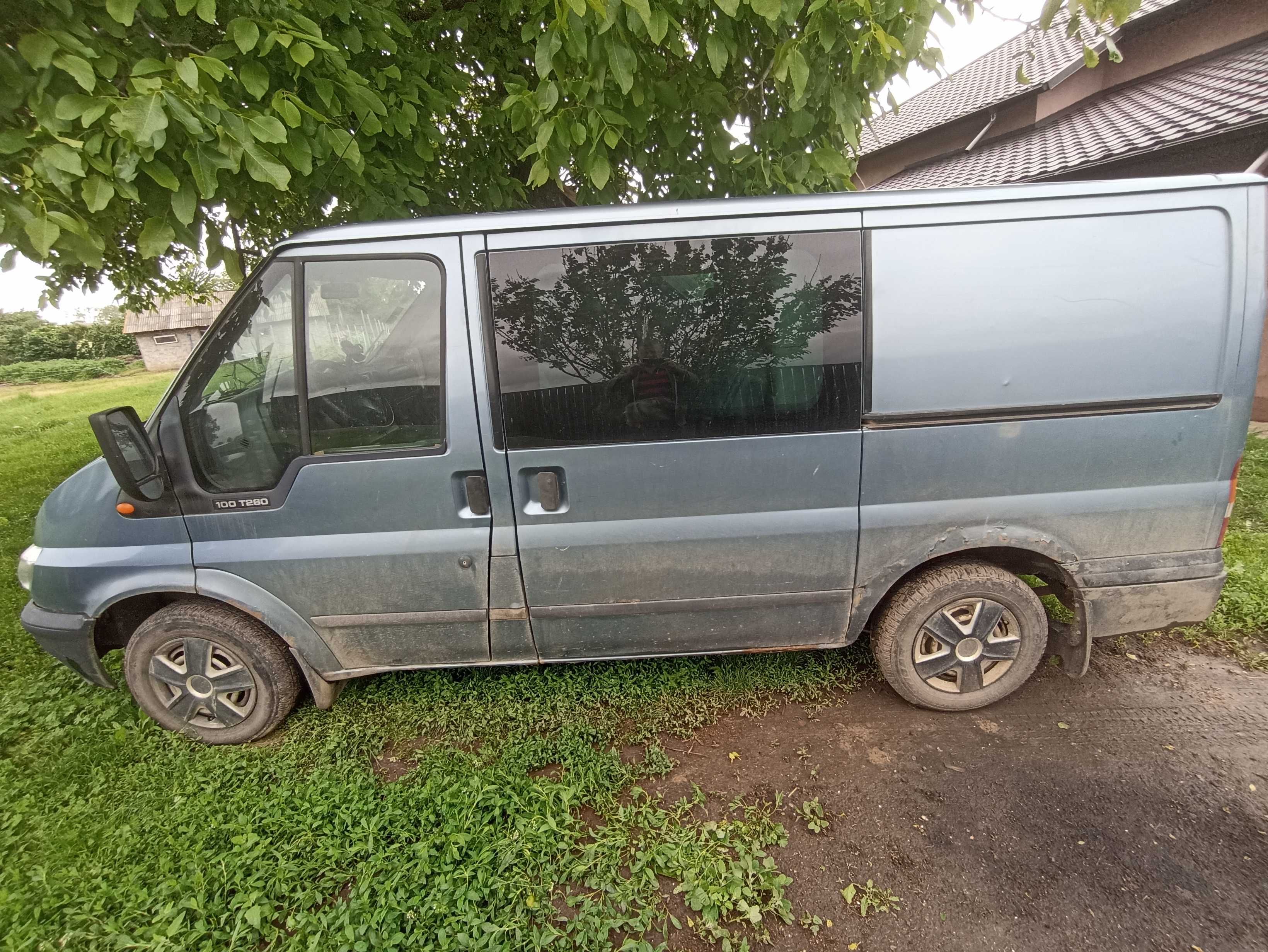 Se vinde Ford Transit 1.9TDI