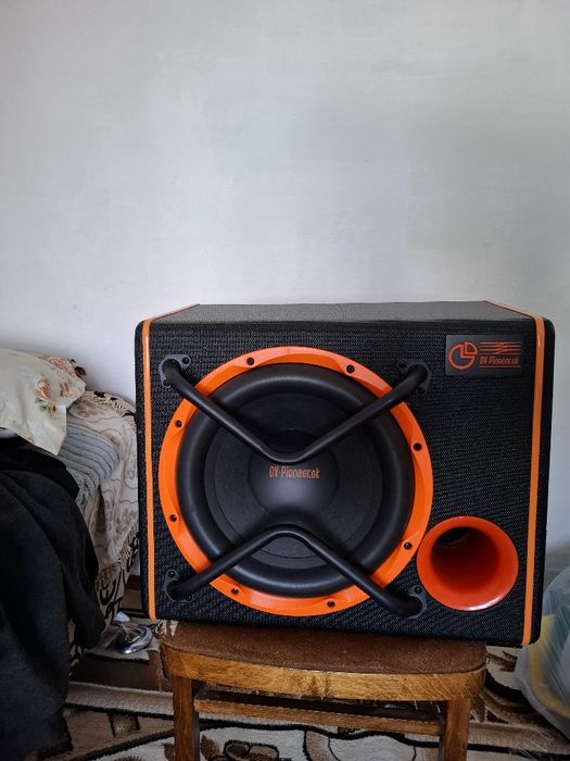 Продам  саббуфер