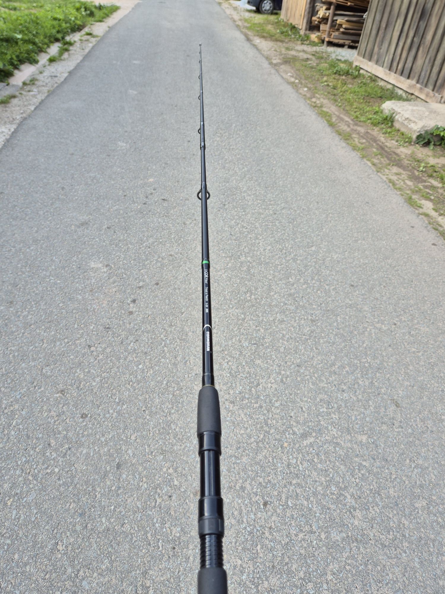 Vând lansetă spinning CORMORAN