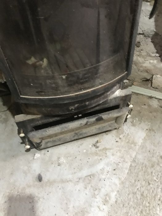 камина за локално парно с водна риза и въздуховоди