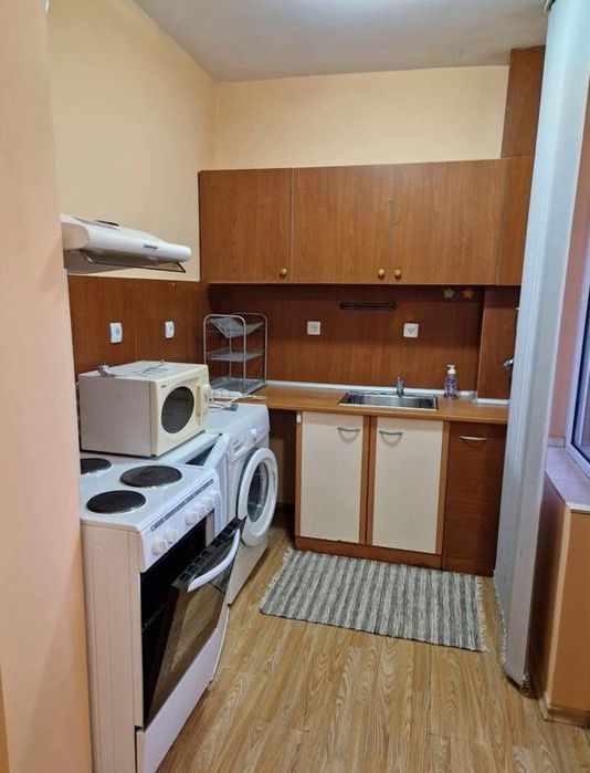 Дава се под наем Двустаен апартамент в Пловдив, Тракия - 70 кв.м за 350 € - Снимка #2