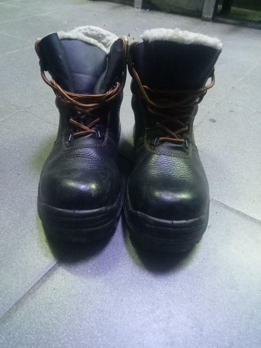 Продам берцы армейские.