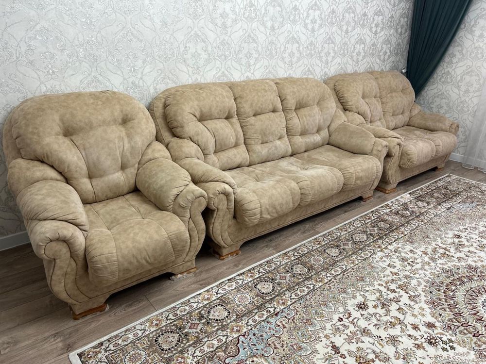 СРОЧНО Продам мягкую мебель 3-2-1