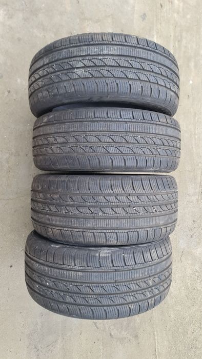 Set ca noi cauciucuri anvelope iarna 19 BMW 245/45/19 275/40/19