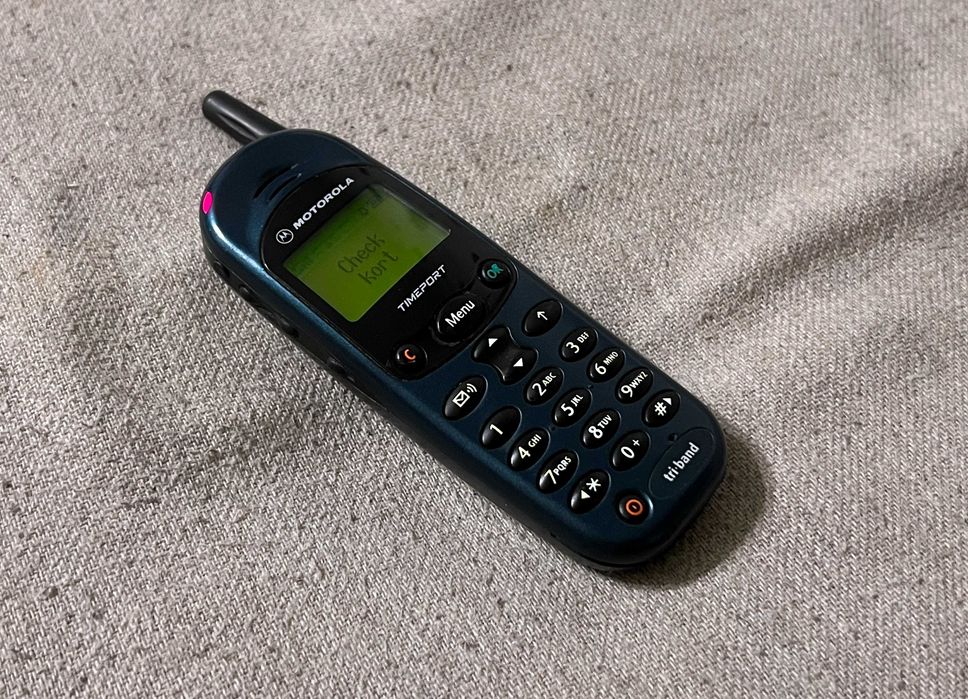 Telefon Motorola Timeport triband functional, colectie fara incarcator