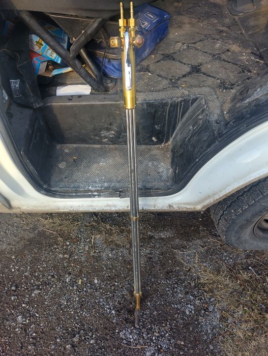 Продавам чисто нов резак един метър дължина