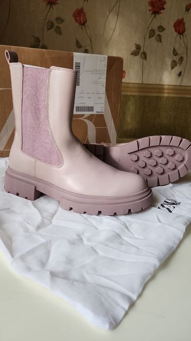 Сапоги весенние Zara. Новые