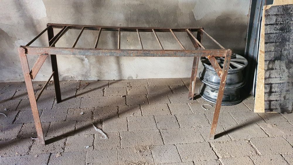 Костанае стол металлическии советскии