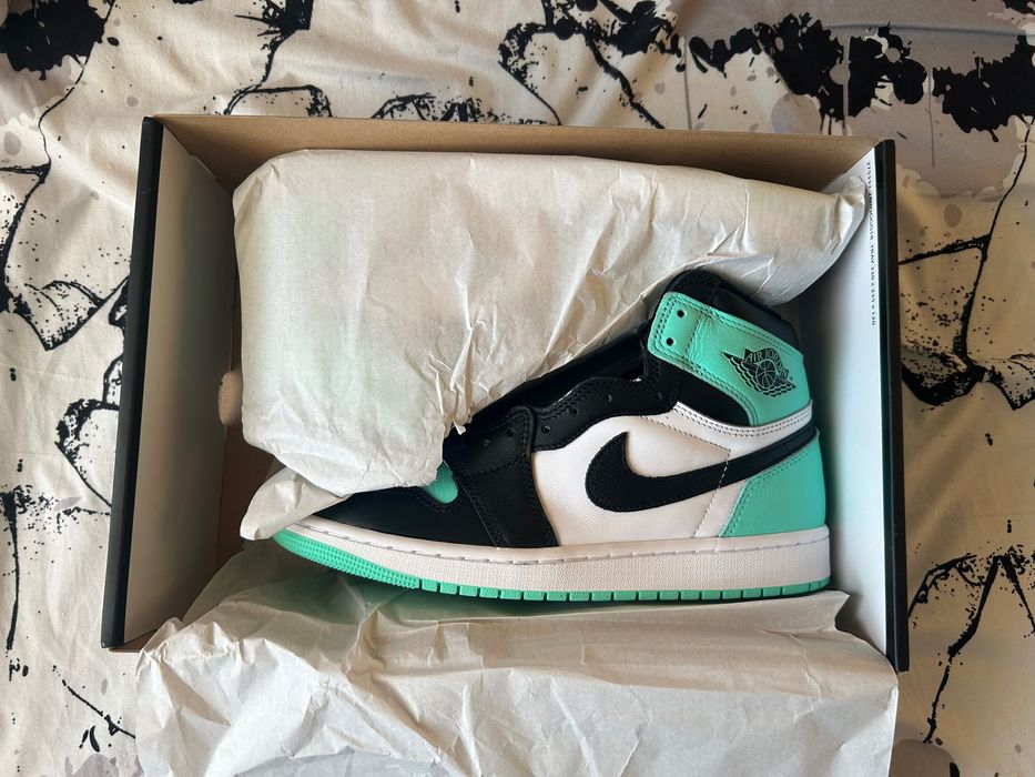 Jordan 1 High Green Glow