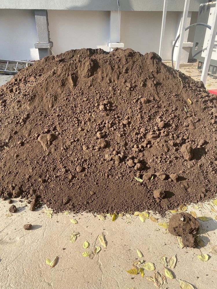 Pamant de padure refuz balastru nisip calcar granit