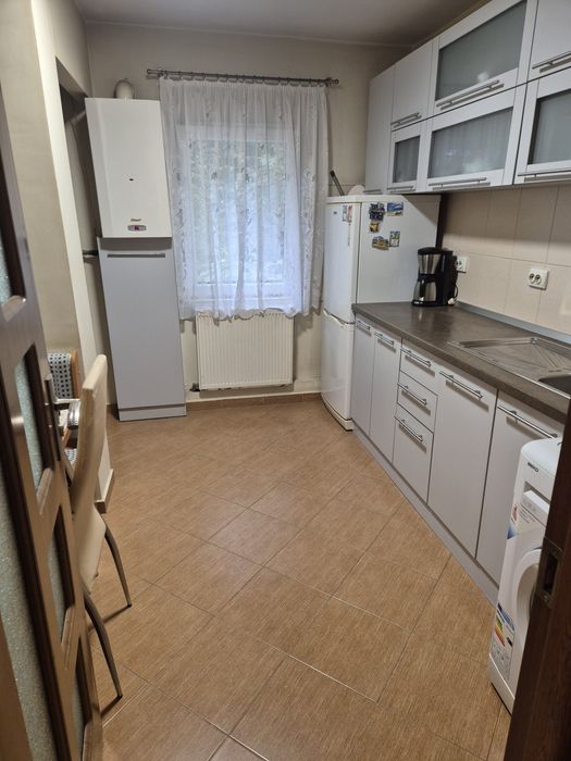 Apartament 2 camere et 1