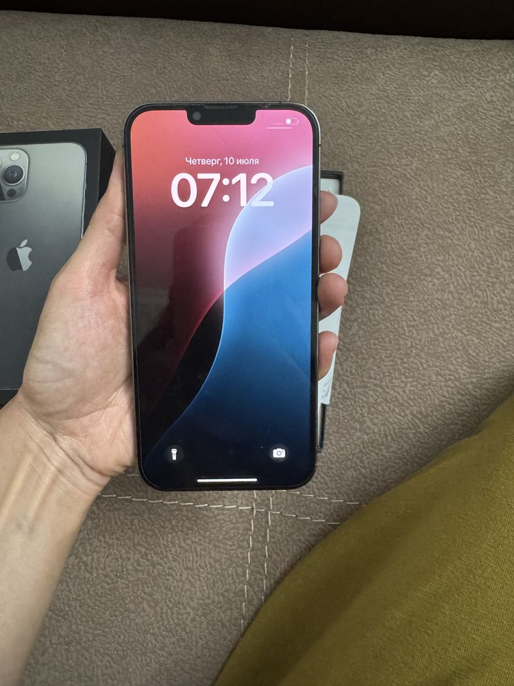 Продам Iphone 13 про макс