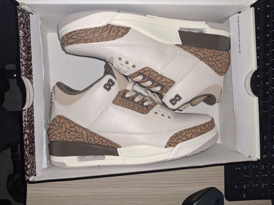 Air Jordan 3 "Light Orewood Brown" sneakers