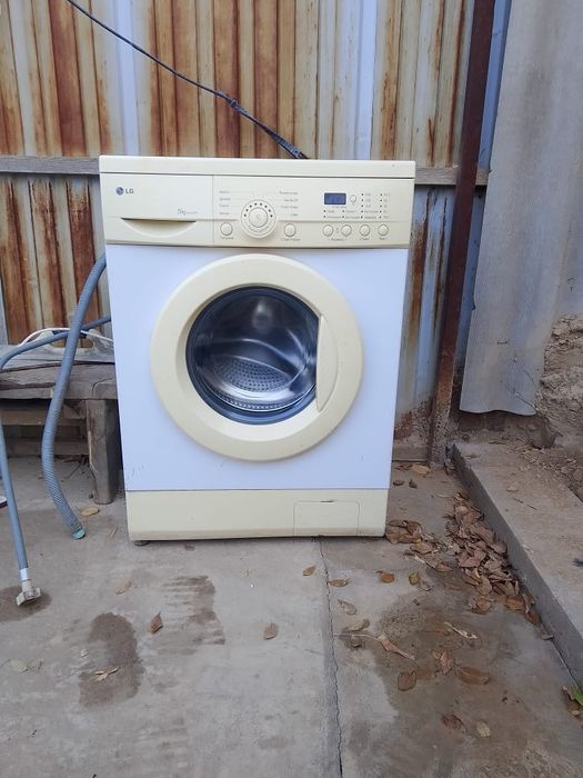 Продам машинку 25000