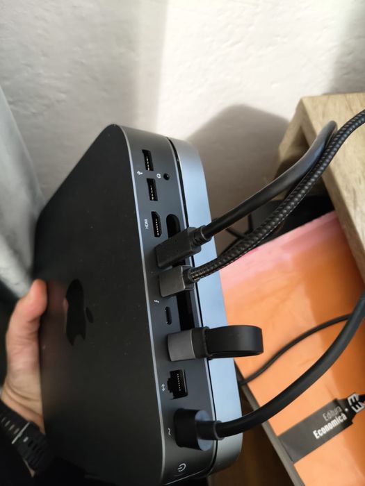 PC Apple Mac Mini i5 2018 + dock si tastatura Satechi