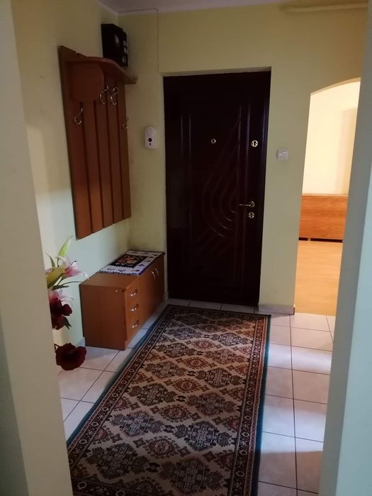 De vânzare apartament 2 camere decomandat