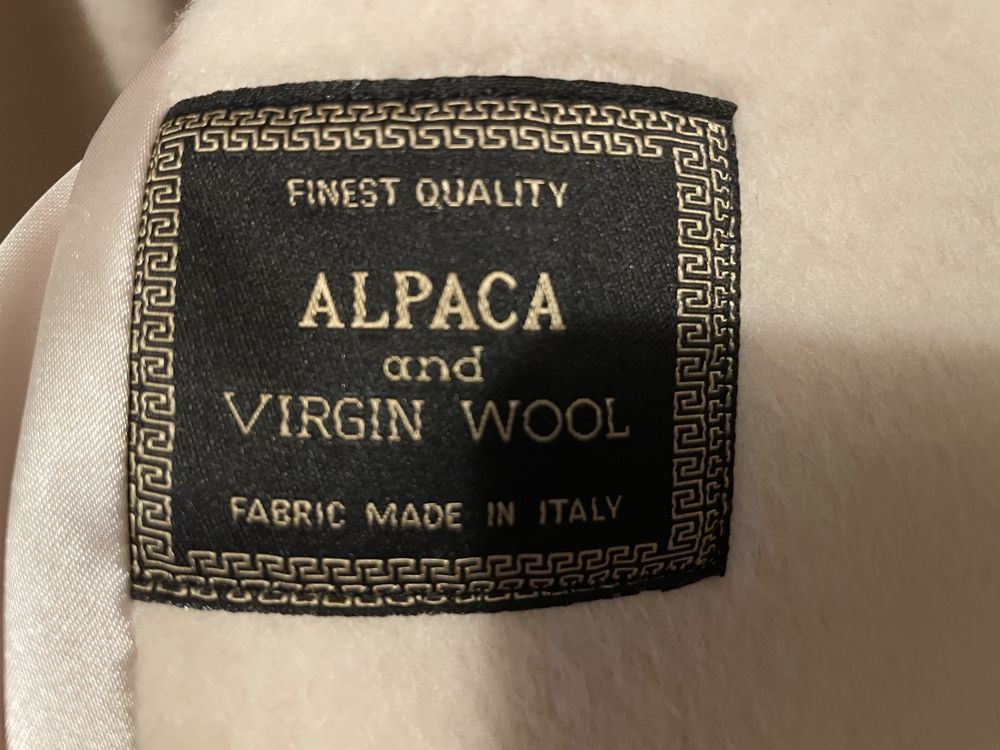 Продаю пальто , производство Италия, 46 размер.