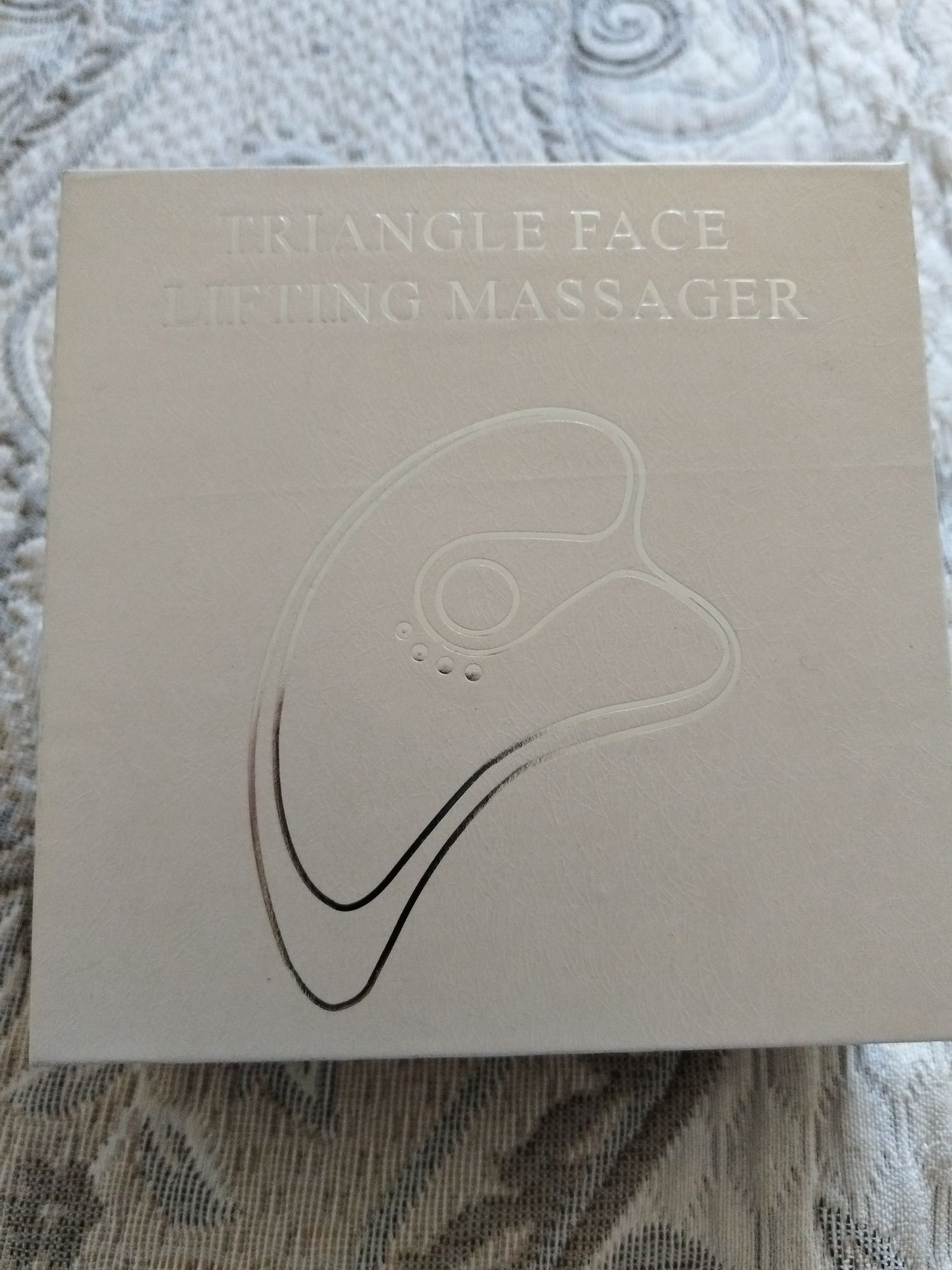 Апарат за масаж на лице против бръчки-промо - лифтинг