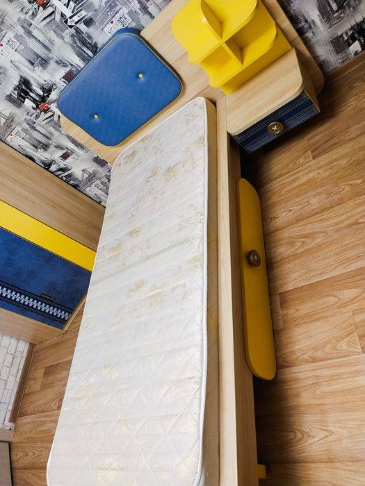 Кровать с матрасом 25 000 тенге