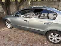 VW Passat B6 2006 1.6FSI 115cp Pret 2.700 euro