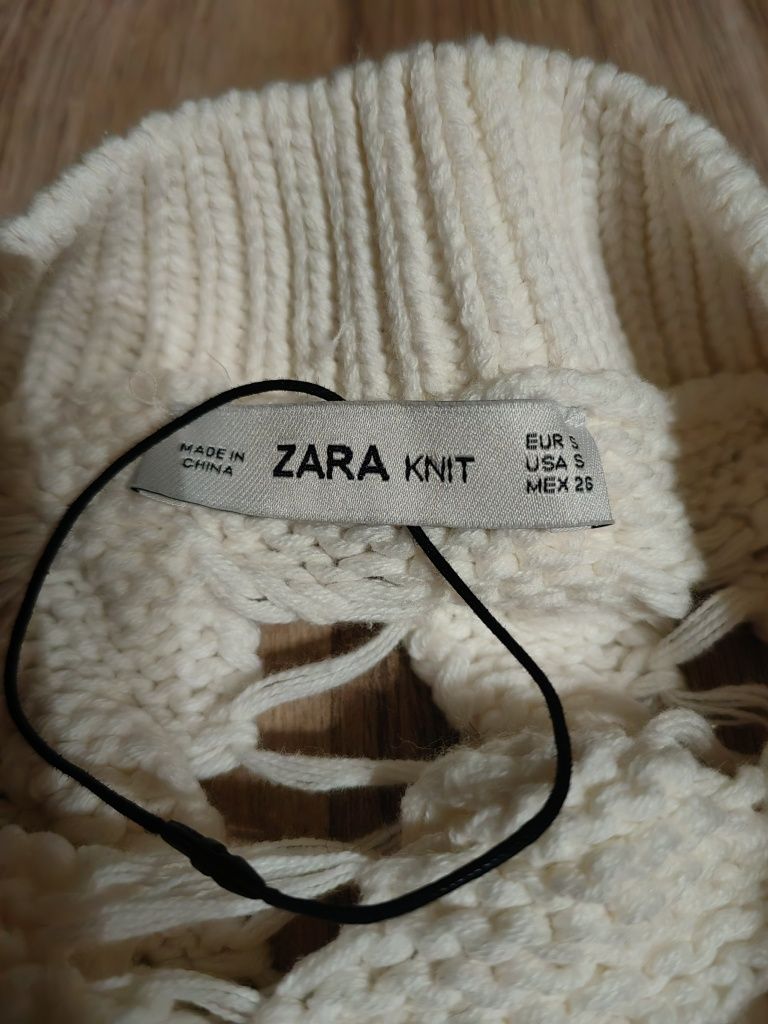 Pulover Zara nou