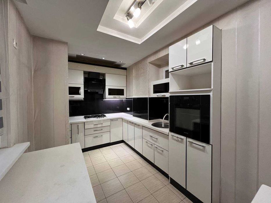 Ойбек  3/3/4 кирпич #77серия    Есть Парковка