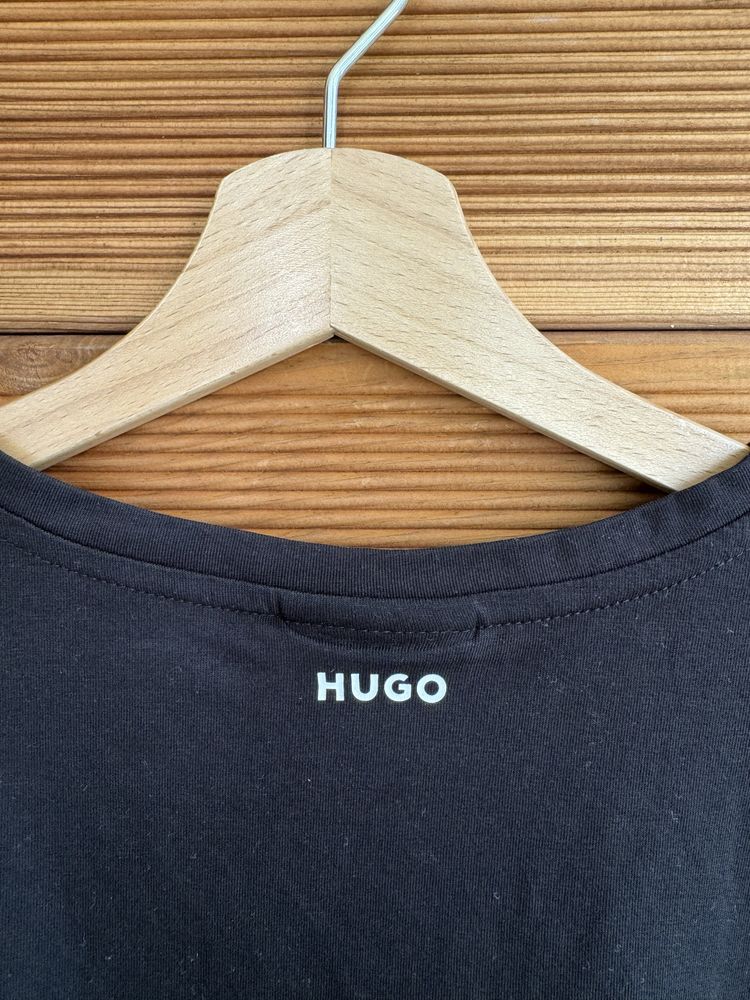 HUGO Тениска 'HUGO-V' черно
