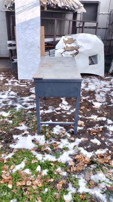 Продам стол из металла. Верстак  слесарный.