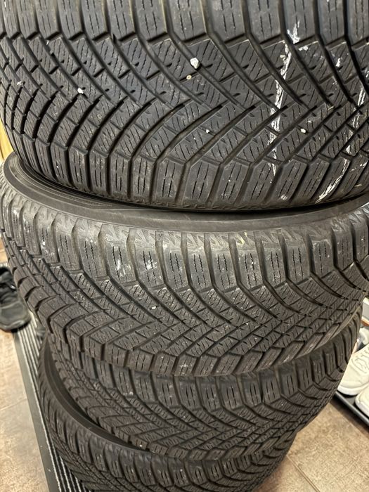 Vand anvelope iarna Yokohama 225 50 18