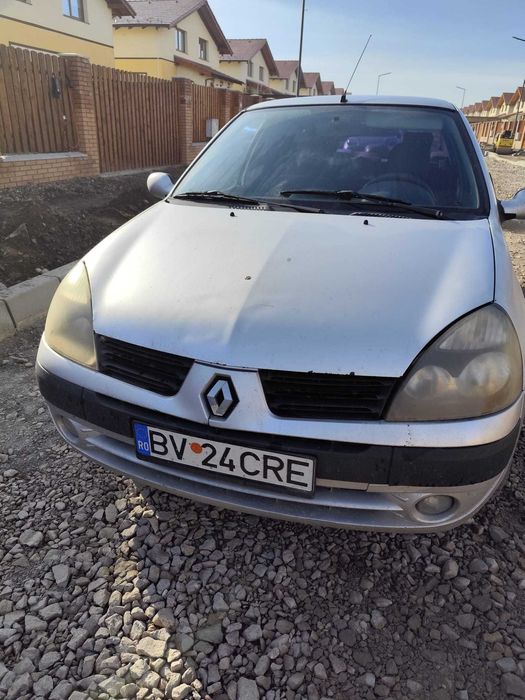 Vând Renault Clio 1.4 gpl.Pretul este fix-3400 lei