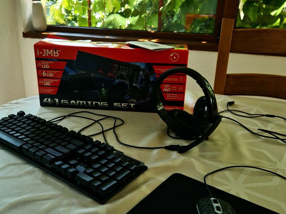 Set Gaming 4 în 1 i-JMB - Tastatura LED, Mouse, Mousepad + Căști .
