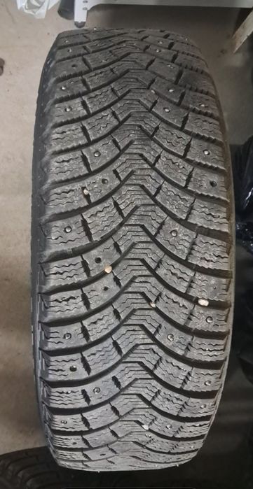 Продам зимние шины с дисками
