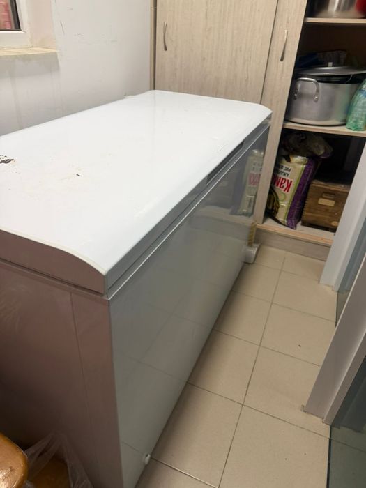 Морозильник отдам бесплатно.