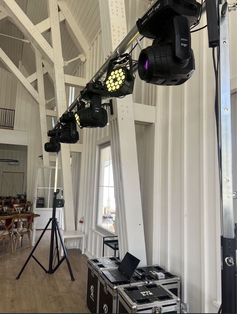 Moving head SPOT LED + Par LED