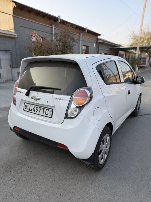 Спарк 2011-йил 1л 150 000км юрган