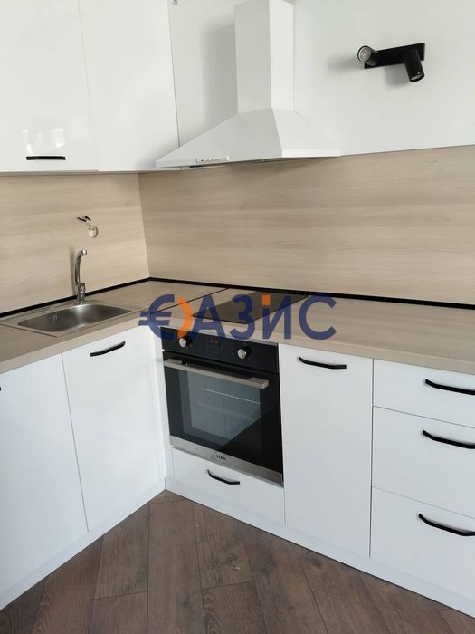 Продава се Тристаен апартамент в к.к. Слънчев бряг - 76 кв.м за 1028 €/кв.м - Снимка #3
