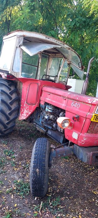 Vând Tractor Fiat 640