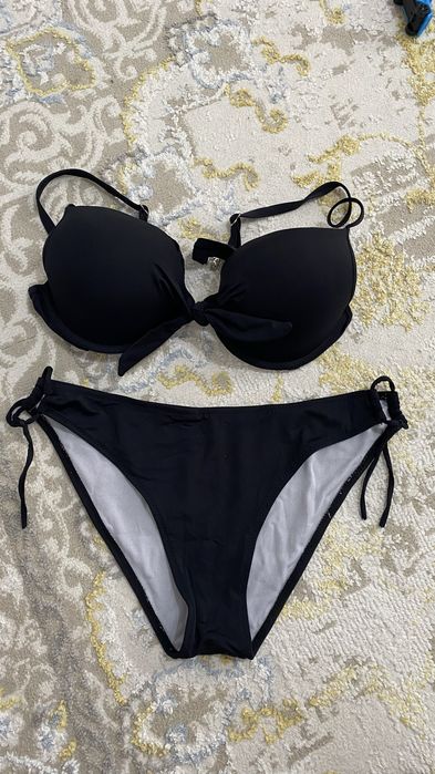 Купальник черный 46 размер