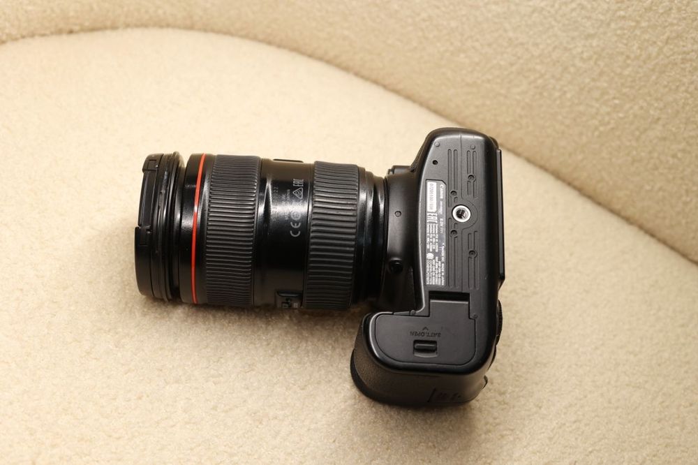 Canon 6D Mark 2 + объектив