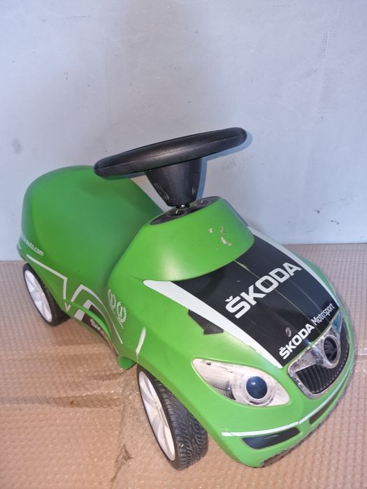 Mașinuța Ride On Skoda