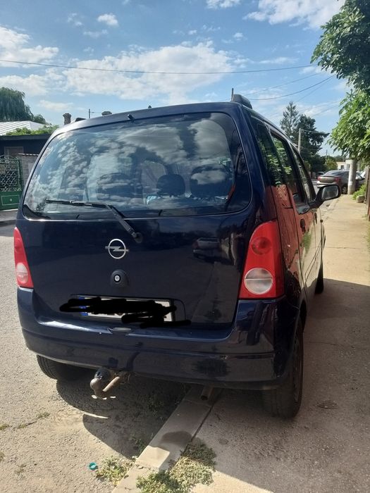 Vând Opel Agila.