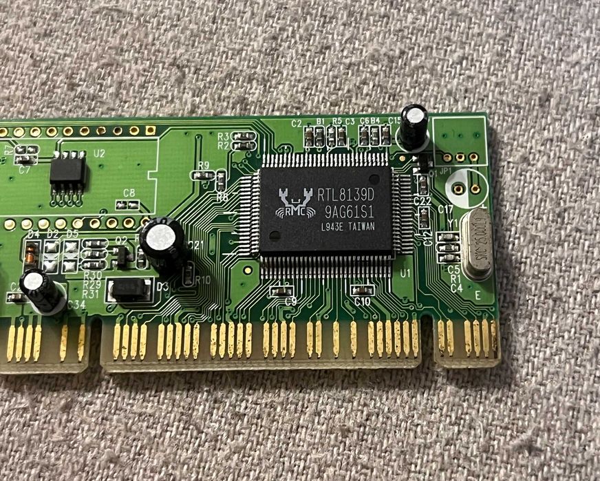 Placa retea PCI Realtek RTL8139D EN-9130TXL pentru colectionari