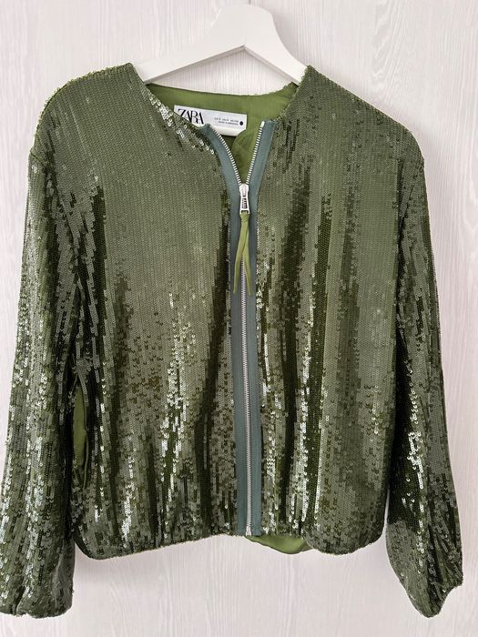 Пайетено яке на ZARA