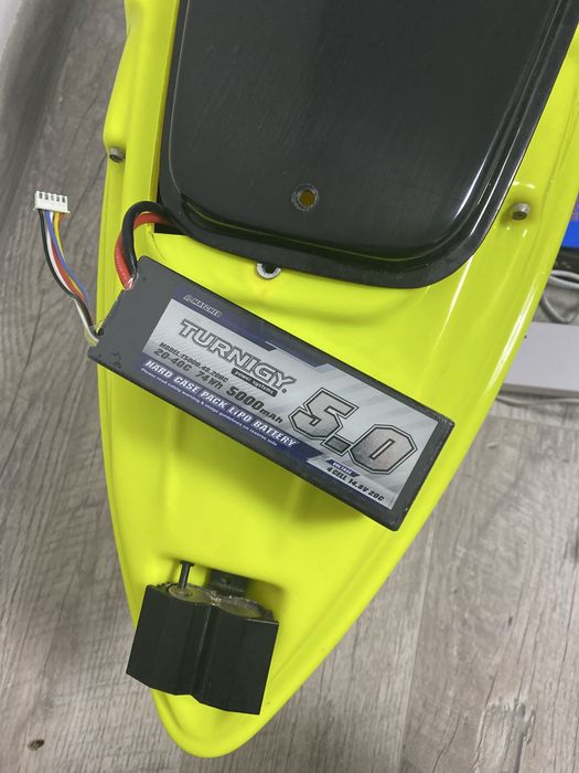 Navomodel, barcuta de plantat cu gps autopilot