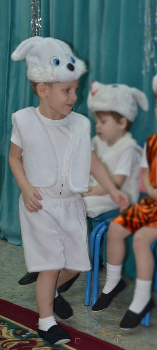 Прокат новогодних костюмов: зайца, медведя, гнома и гусара на 3-6 лет
