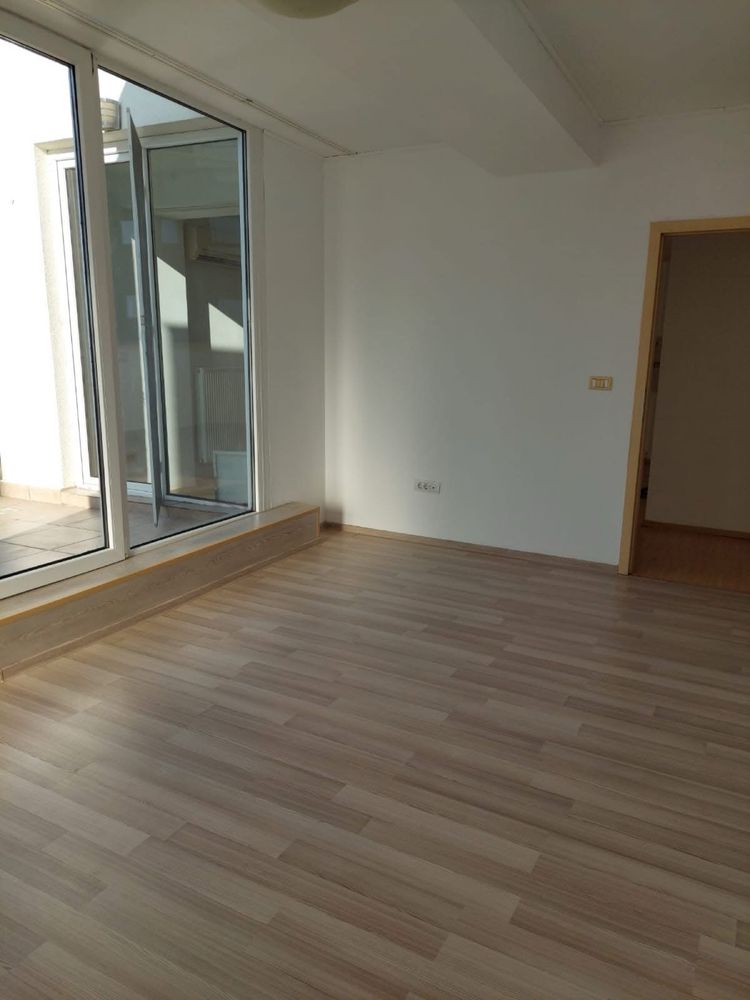Ofer apartament spre închirie!